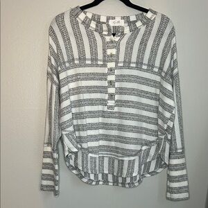 Gilli White and Gray Striped Knit Henley Sweater
